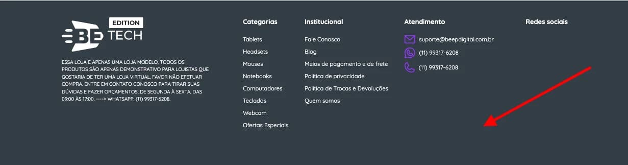 Rodapé com a cor de fundo alterada